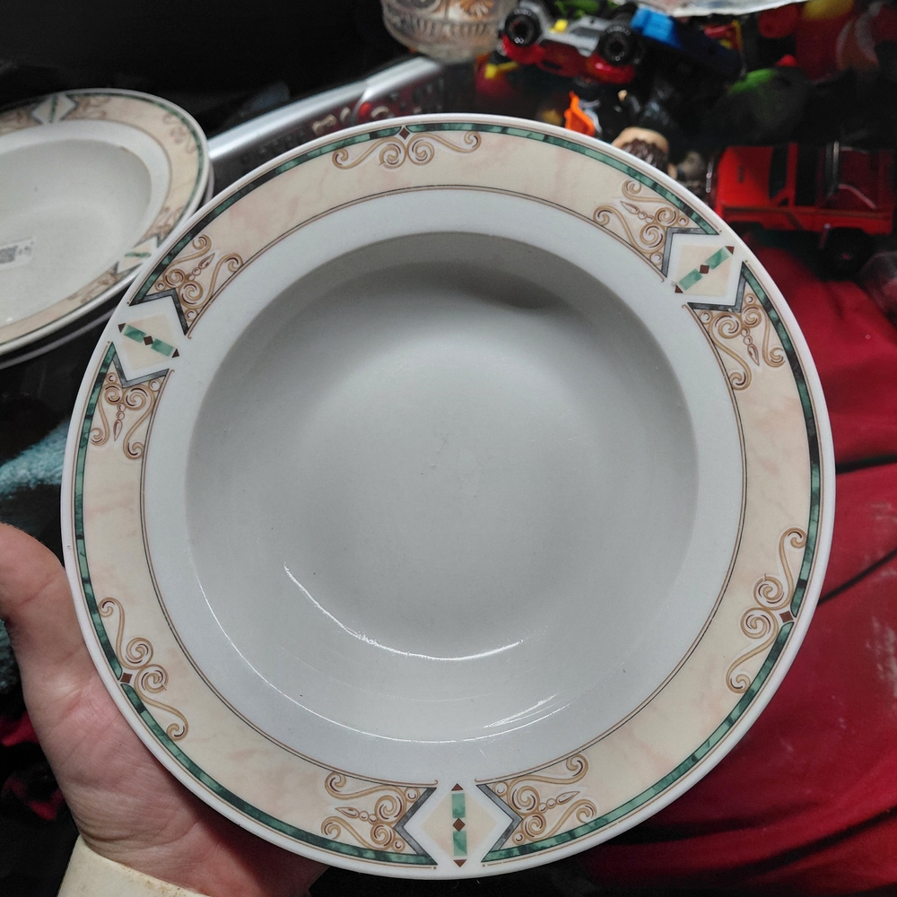 Lynns 8.5" Salad Bowl X3